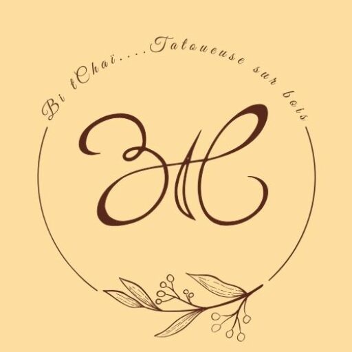Charlotte 👩🏼‍🏭 Tatoueuse sur Bois